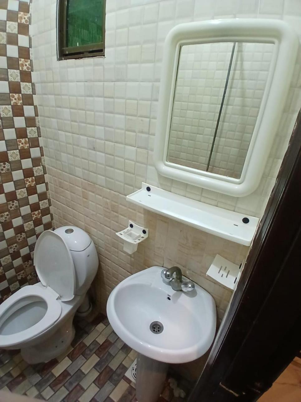 Goho Rooms Badar Karacsi Kültér fotó